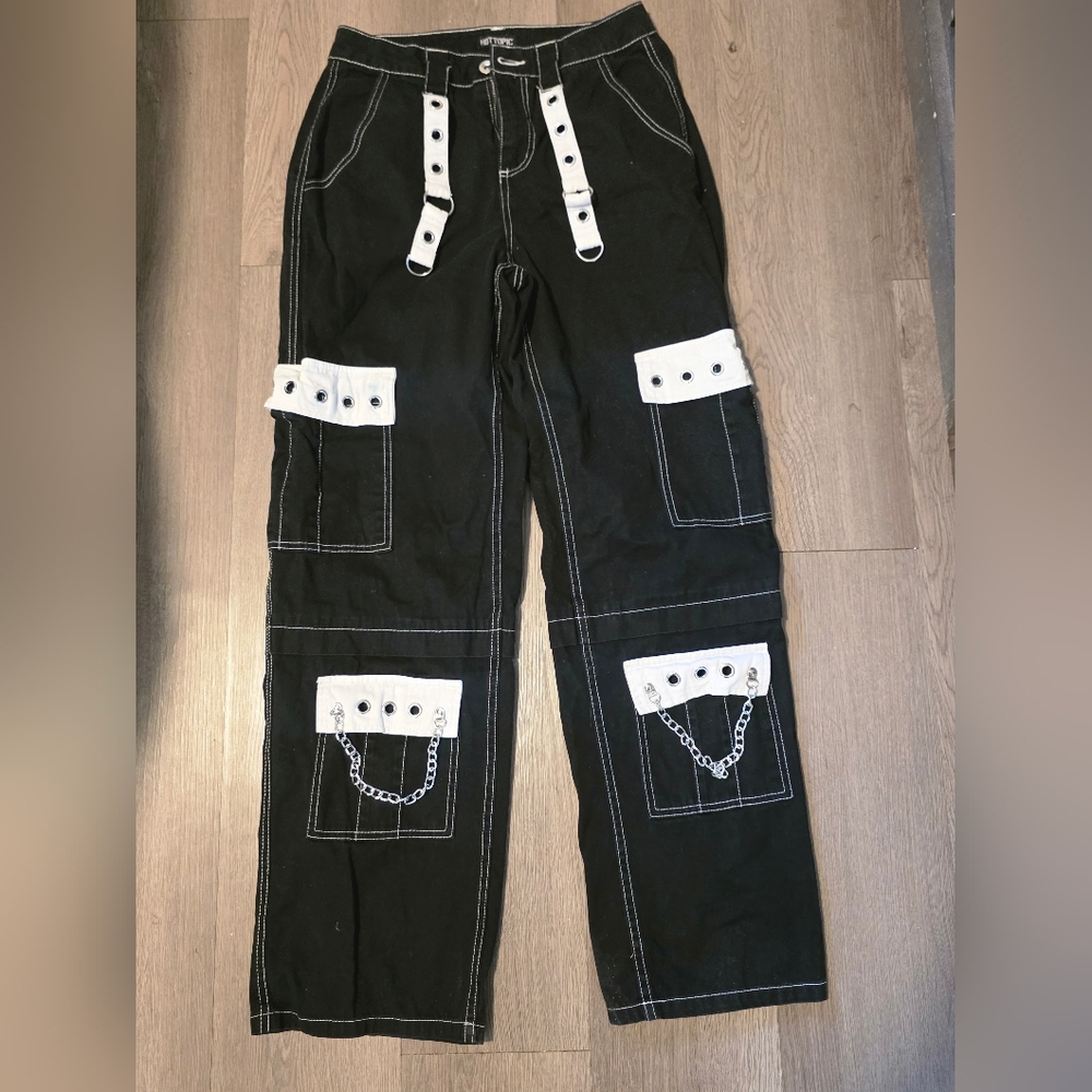 Hot Topic Black Wide-Leg Cargo Pants with White Straps & Chain Details#hottopic